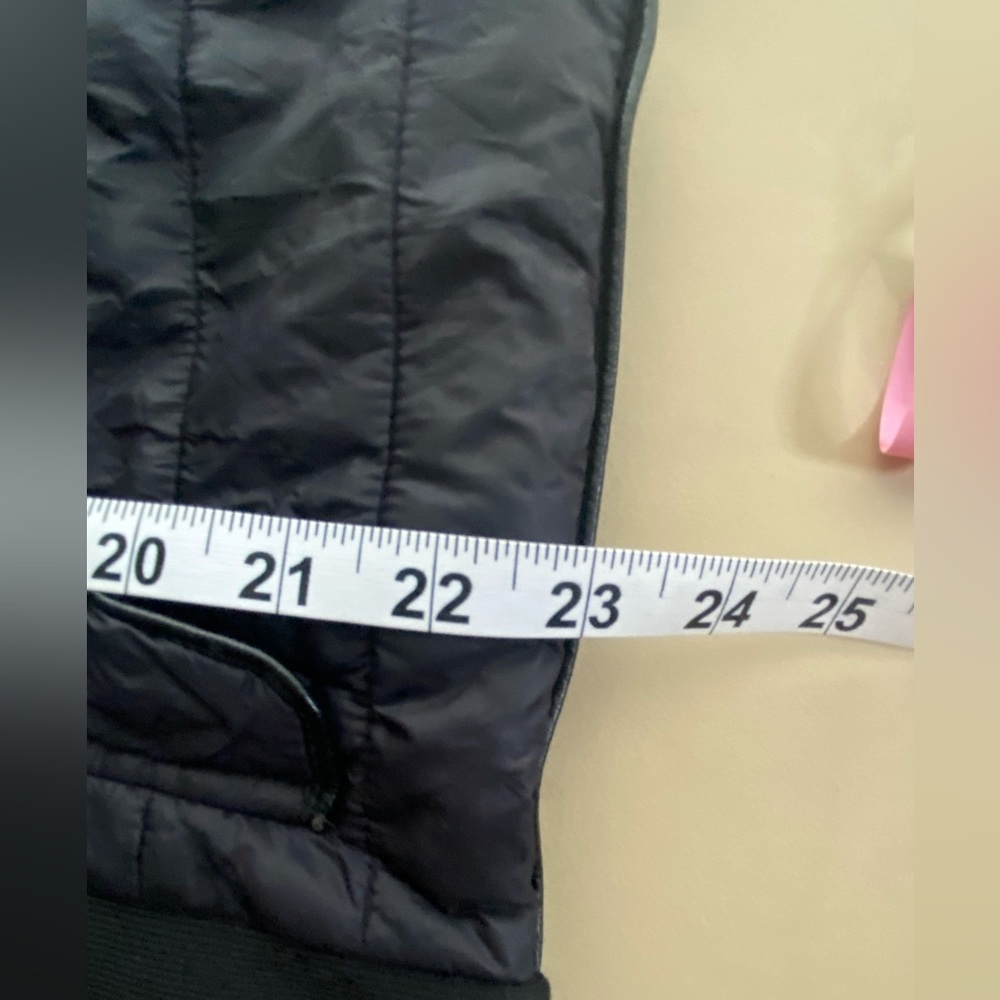 Love Tree Puffer vest - Picture 5 of 10
